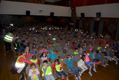 Otroci vrtca so si ogledali risanko